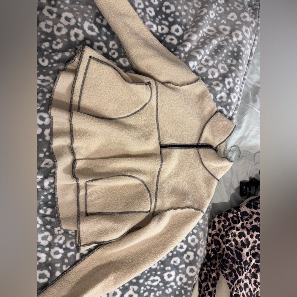 Urban Outfitters Top Size Medium